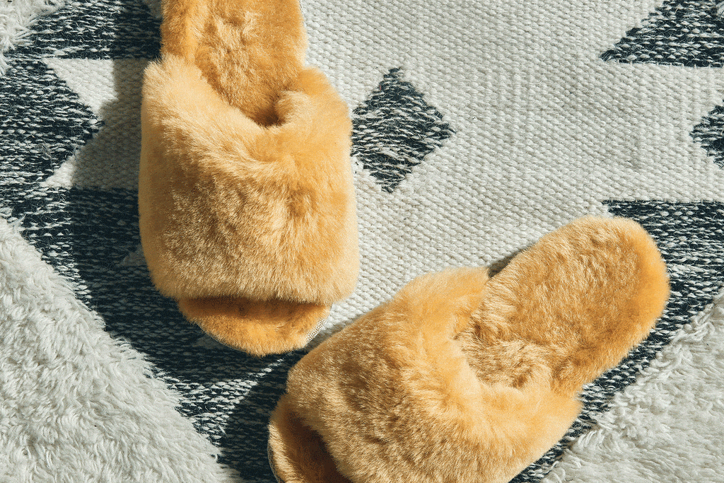 Mustard spa slippers